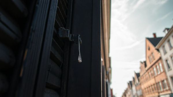 Top 5 services rapides pour le dépannage de volets à Namur